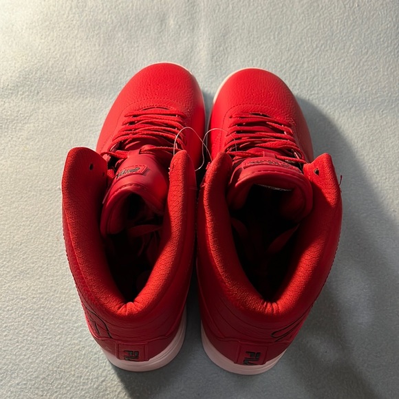 FILA Men's Shoes - size 11 - Picture 4 of 11